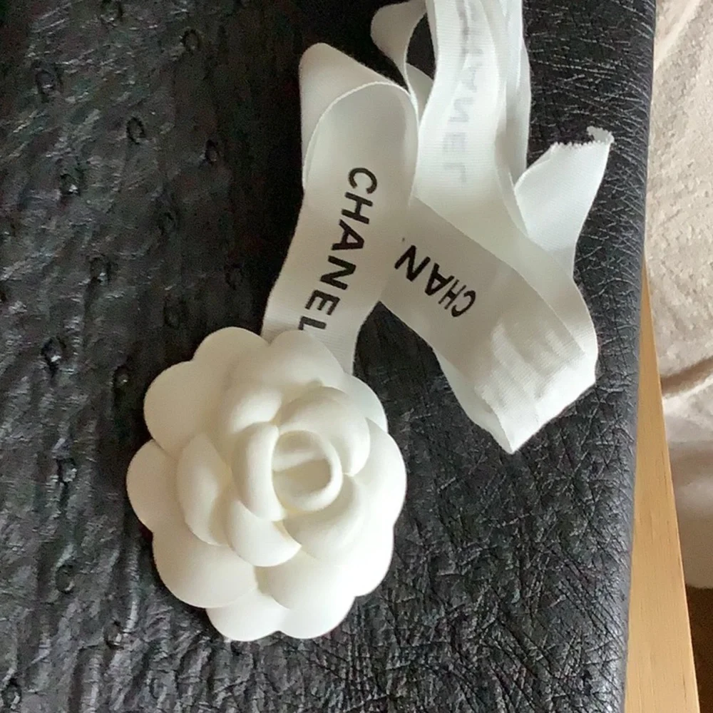 CHANEL ribbon and camellia flower ribbon is 76x1
